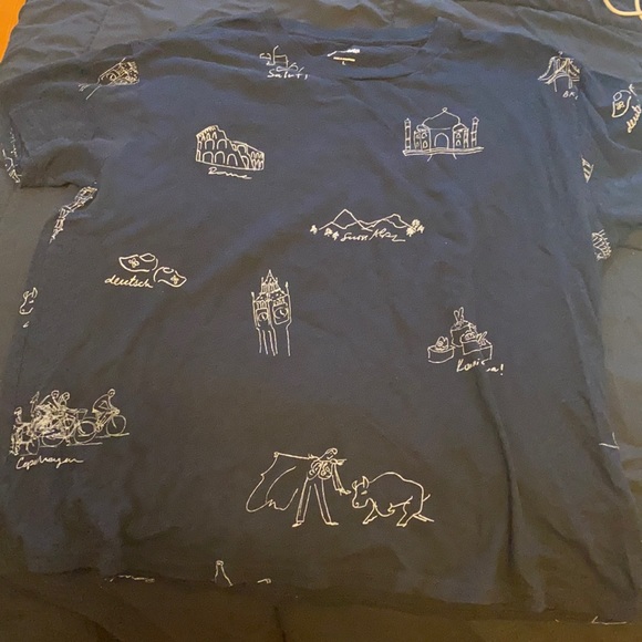 Black tshirt - Picture 1 of 3
